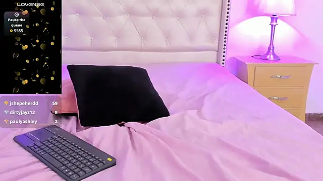 emily_jk's cam snapshot