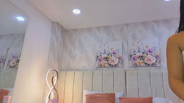 MeganCruzGB's cam snapshot