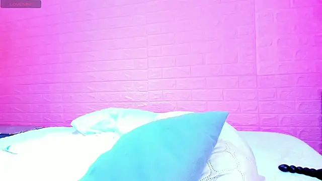 AlexandraMiller's cam snapshot