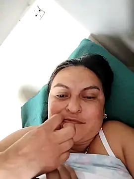 Horny-Mommy-Dirty live sex cam