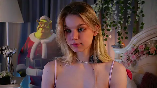 EdlinAlliston's cam snapshot