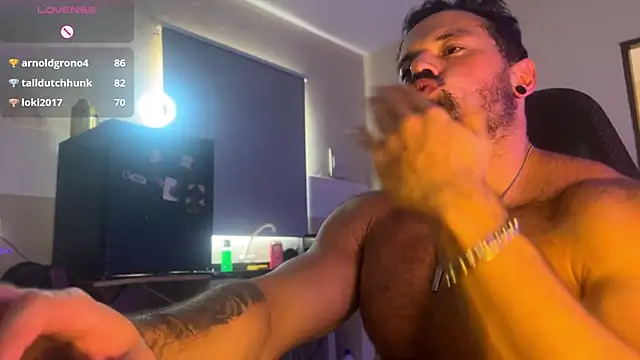 Lucasfit24 live sex cam