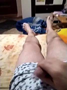 nudistu021's cam snapshot