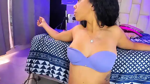 Carla_evans_'s cam snapshot