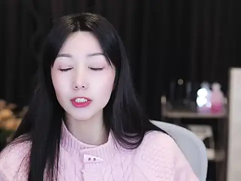 Nuyoah-77 live sex cam