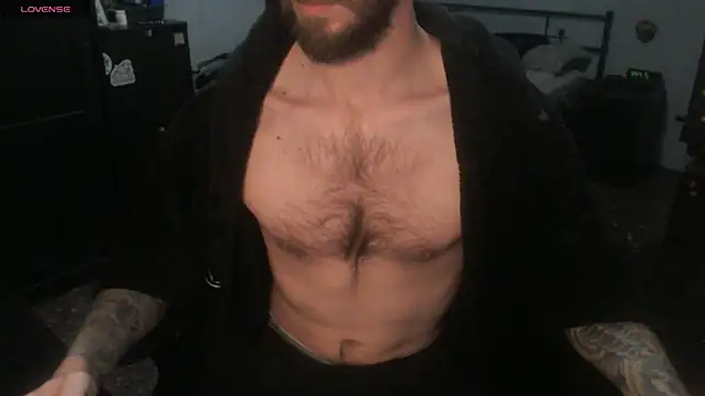 SexxxyLouis live sex cam