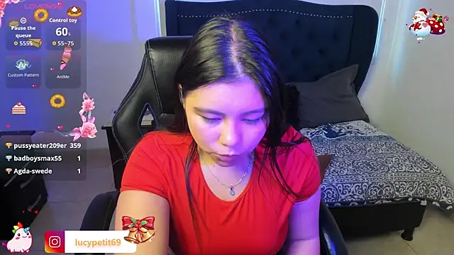 LucyPetit's cam snapshot