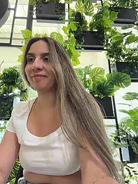 sarah_honey__'s cam snapshot