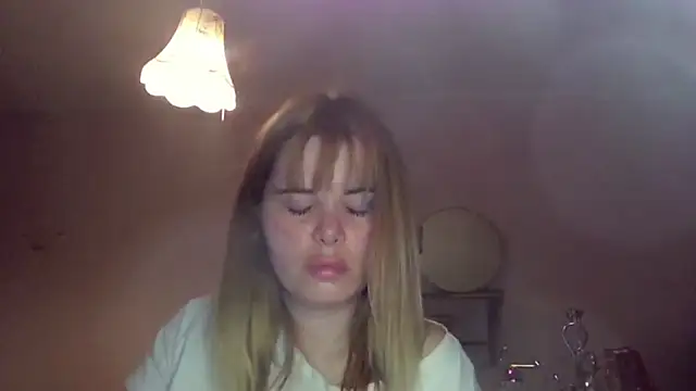 HornyElena's cam snapshot