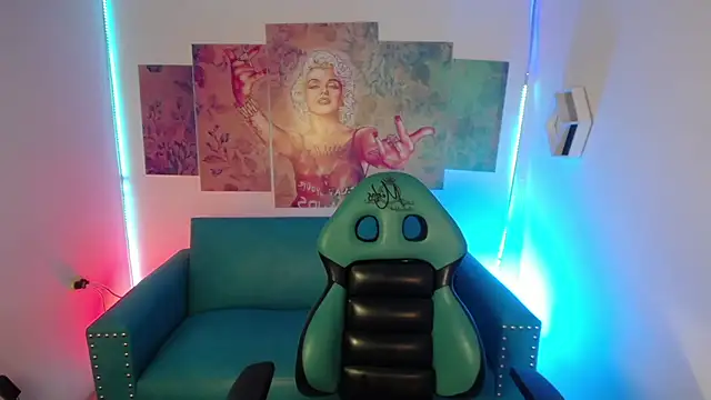 Sofi_hot_4m's cam snapshot