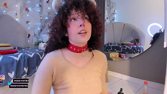Katemoss70 live sex cam