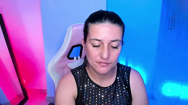 Saskyaa's cam snapshot