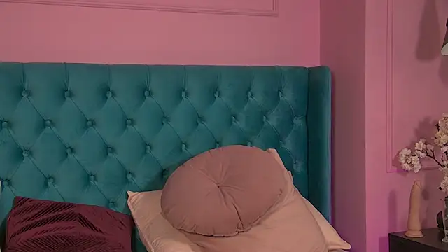 TaliaMorenne's cam snapshot