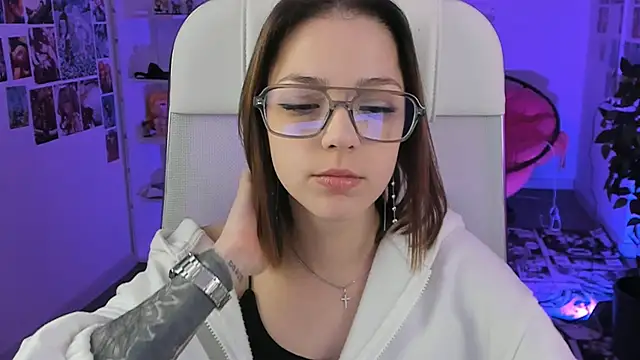 PamBeesly's cam snapshot