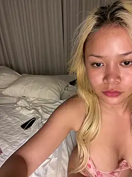 CuteJuneX's cam snapshot