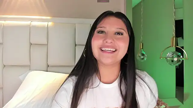 AvyMilton's cam snapshot