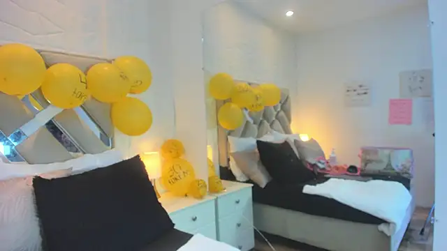 raquell_moore's cam snapshot