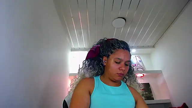 Charis_21's cam snapshot