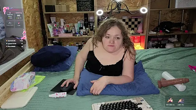 MiniNatalie's cam snapshot