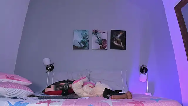 Jenn_W's cam snapshot