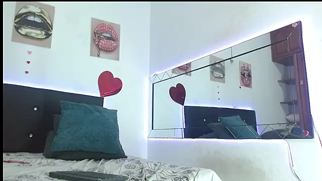 antonella_pink2's cam snapshot