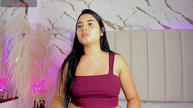 _Emma_whiitee_'s cam snapshot