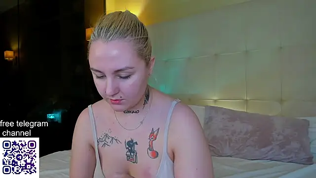 Debbie_Taylor's cam snapshot