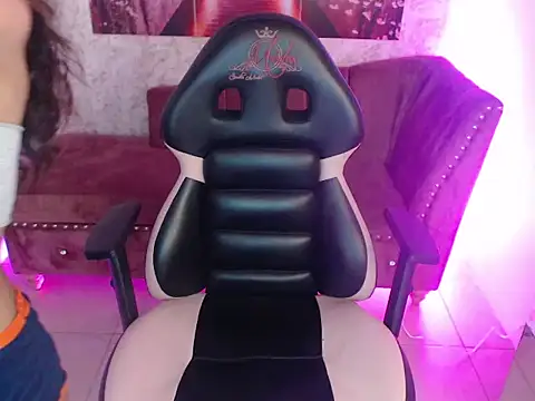 Aylanny_m's cam snapshot