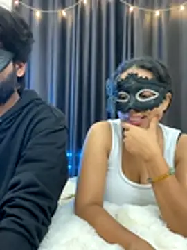 vickyandtania live sex cam