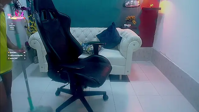 Miagreys1's cam snapshot