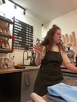 cinnabon_'s cam snapshot