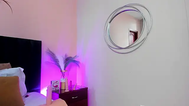 DaphneBeaumont's cam snapshot