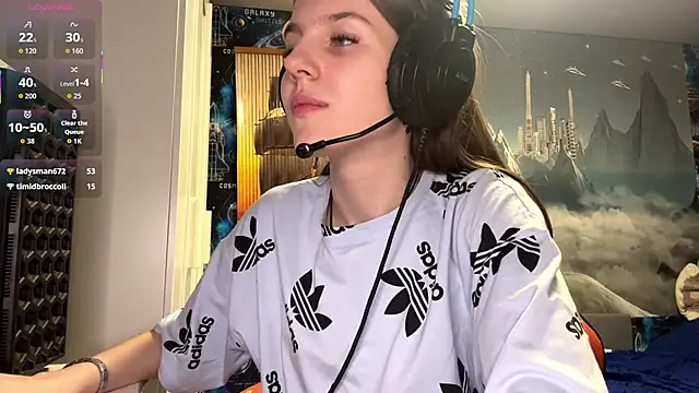 Elira_Breeze's cam snapshot