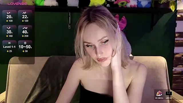 Belle_Vill3575's cam snapshot