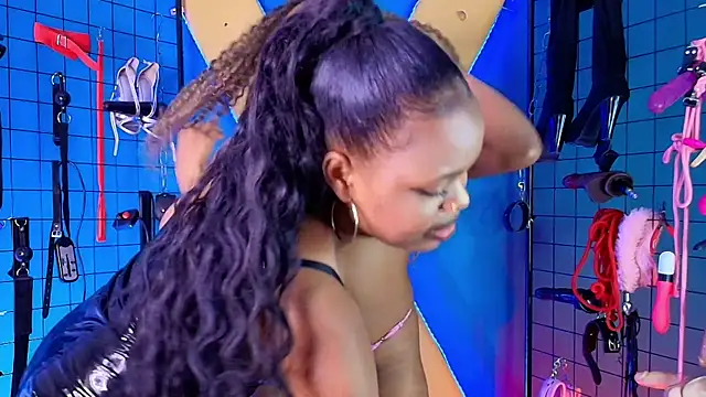 MrEbonybdsm's cam snapshot