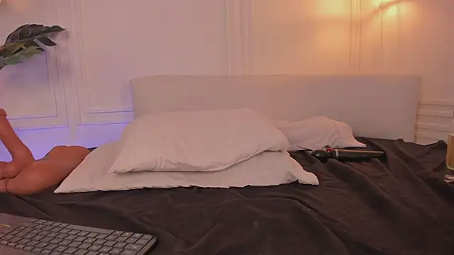 Dafne_Hillss's cam snapshot