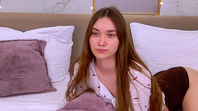 AmadaReine's cam snapshot