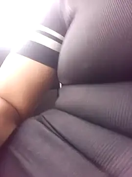 Laura_martin_'s cam snapshot