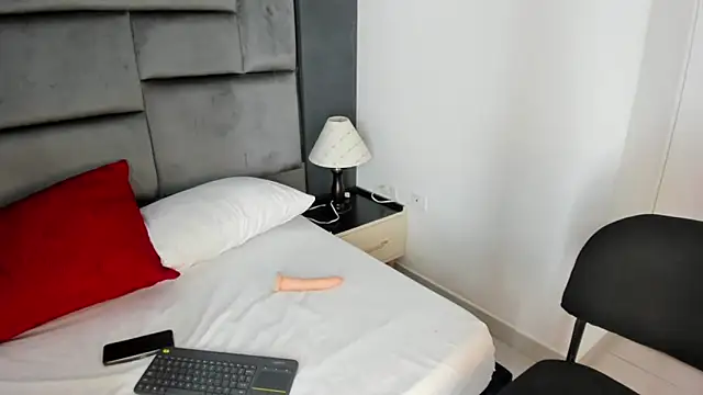 CatleyaSmith's cam snapshot