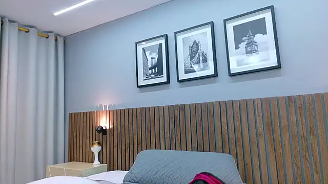 luna_roja25's cam snapshot