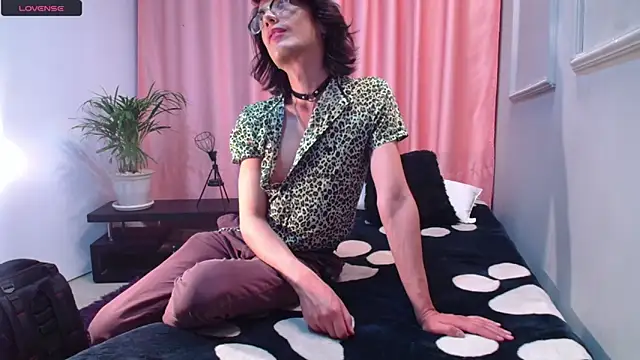 monsterholes's cam snapshot