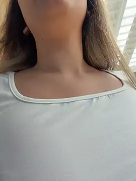 sarah_honey__'s cam snapshot