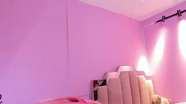 LoveQueen2's cam snapshot