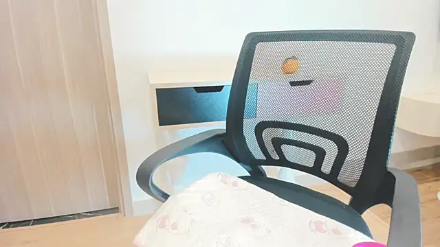 MoonlitPearl's cam snapshot