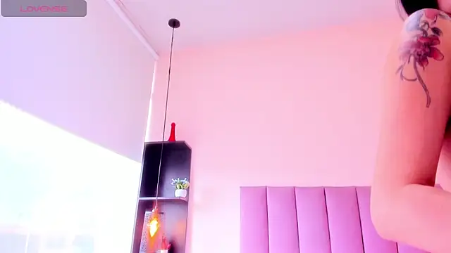 violet_myerrs's cam snapshot