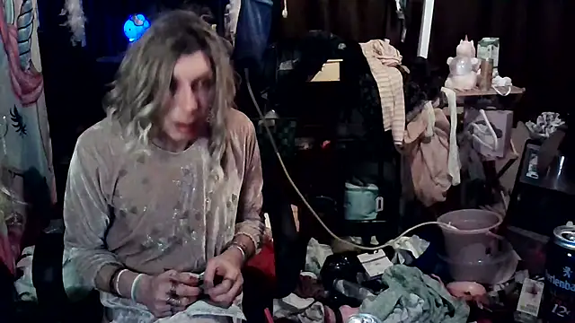 Ombeline1 live sex cam