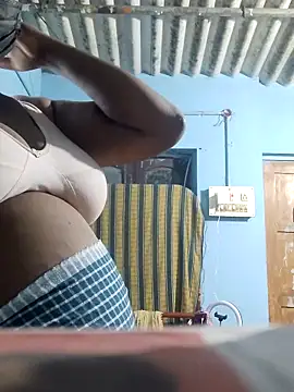 divyatamil143's cam snapshot