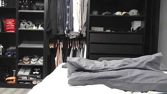 latinoo23bom live sex cam