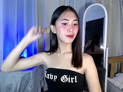 lovely_kiannaHugecock live sex cam