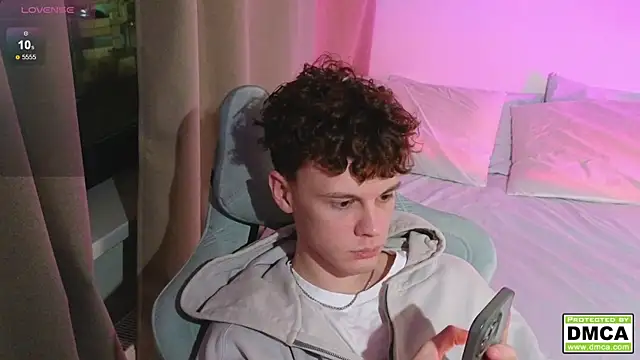 cute_thomas live sex cam